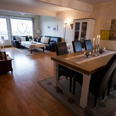 Solferie Apartment- Epleveien アパート